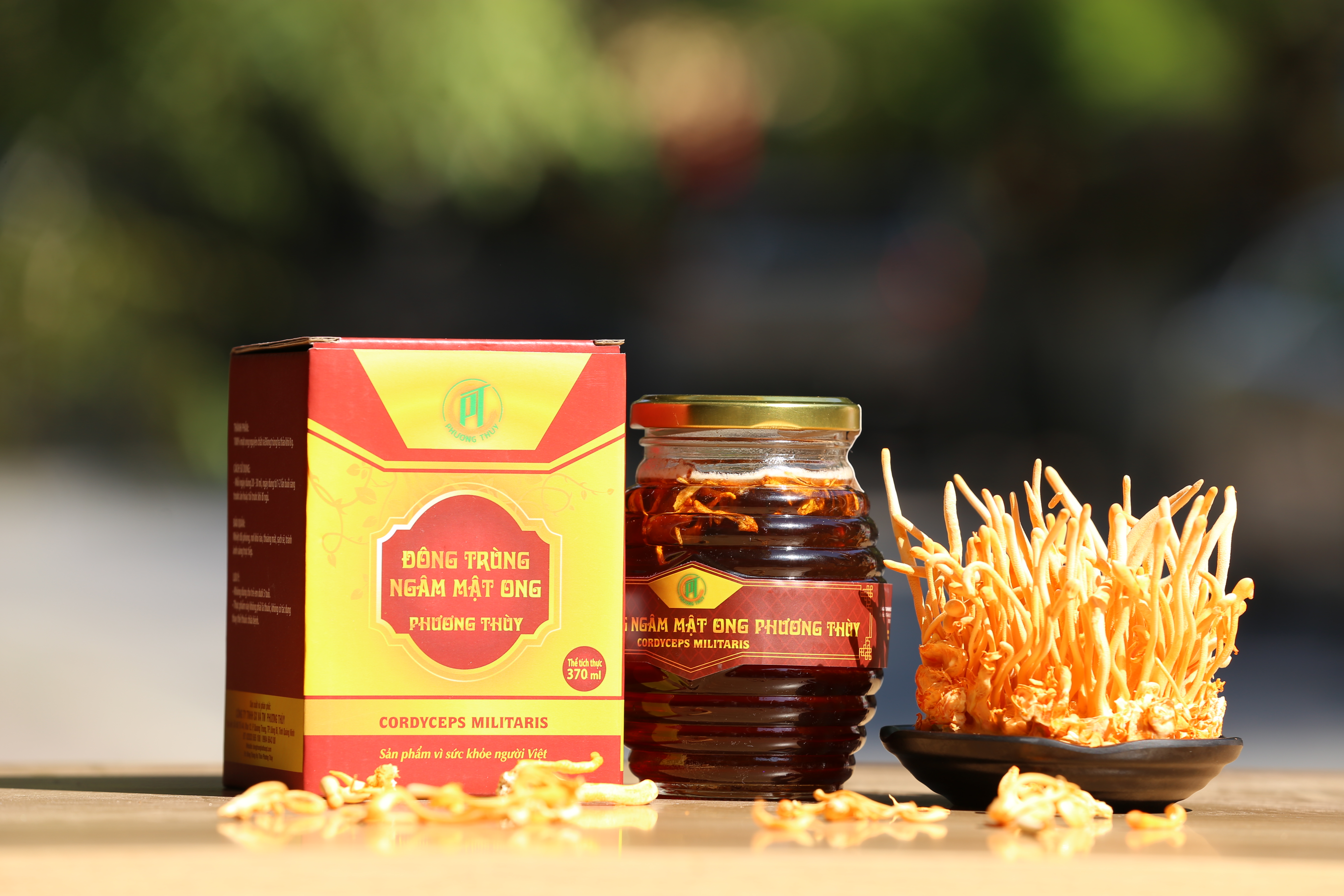 Đông trùng hạ hảo ngâm mật ong Phương Thủy